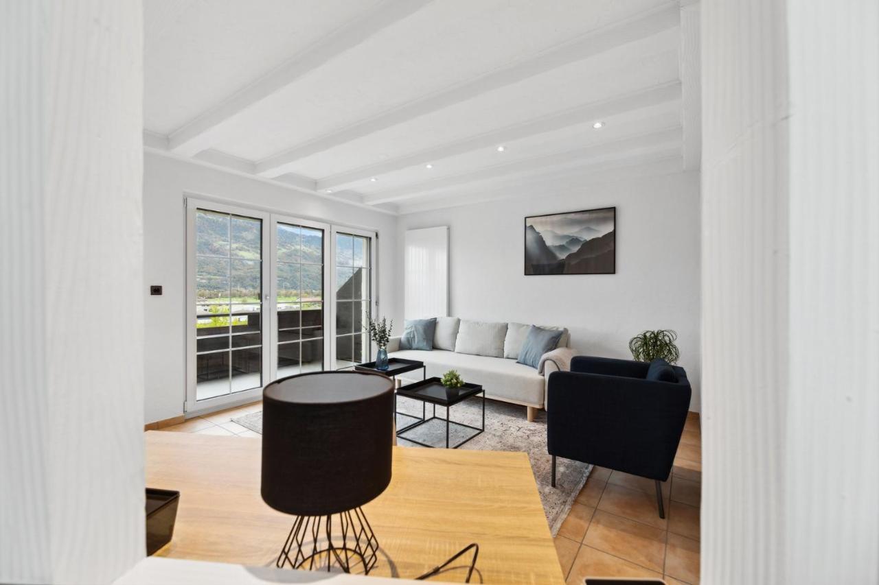 Sonniges Apartment Mit Traumhaftem Bergblick Buchs  Luaran gambar