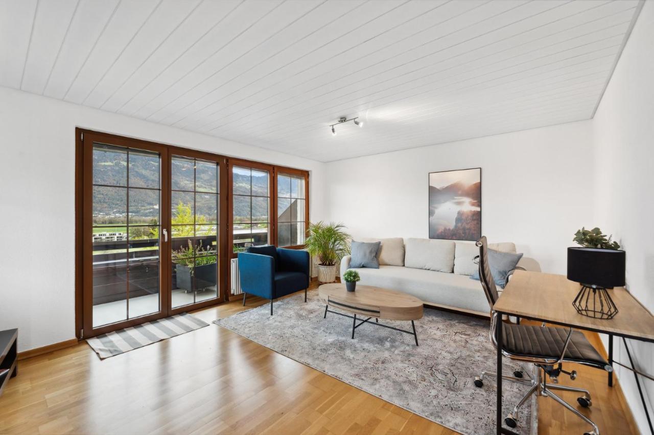 Sonniges Apartment Mit Traumhaftem Bergblick Buchs  Luaran gambar